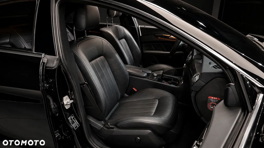Mercedes-Benz CLS - 9