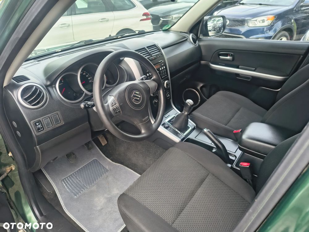 Suzuki Grand Vitara 2.0 Comfort Style - 13