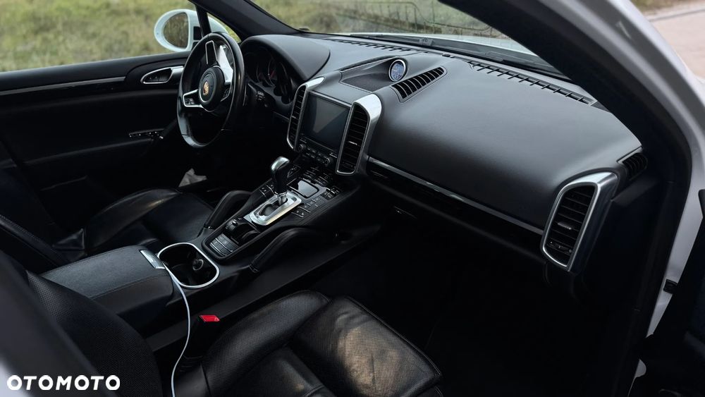Porsche Cayenne Platinum Edition - 11