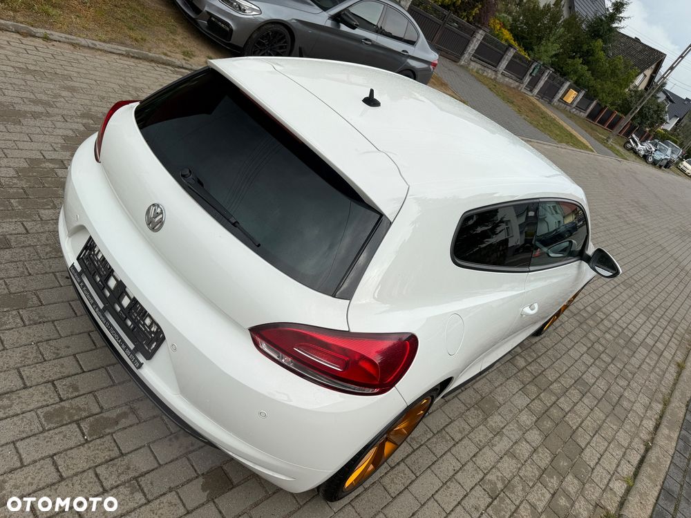 Volkswagen Scirocco 2.0 TDI Blue Motion Technologie Edition - 10