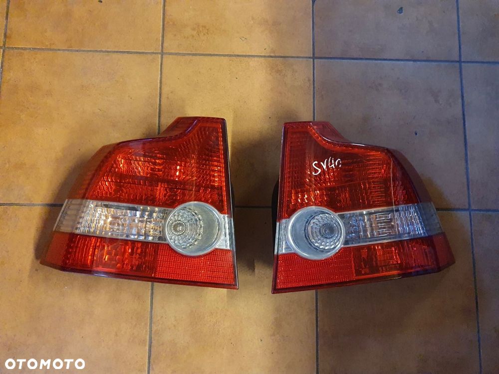 LAMPA PRAWY TYŁ VOLVO S40 - 3