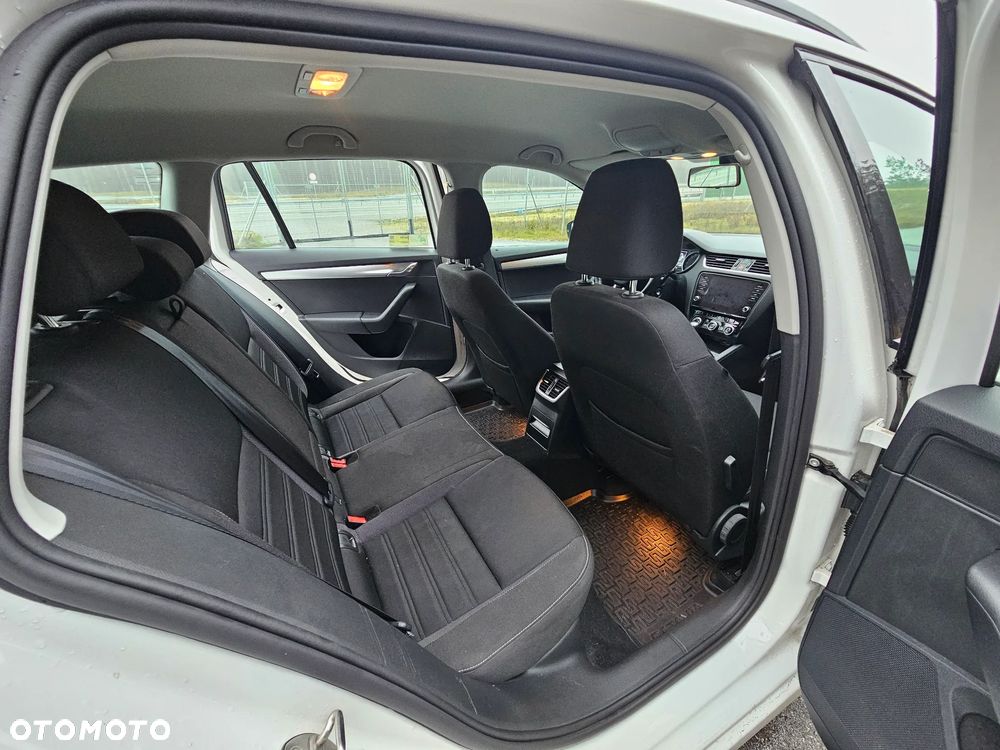 Skoda Octavia 1.5 TSI ACT Ambition - 9