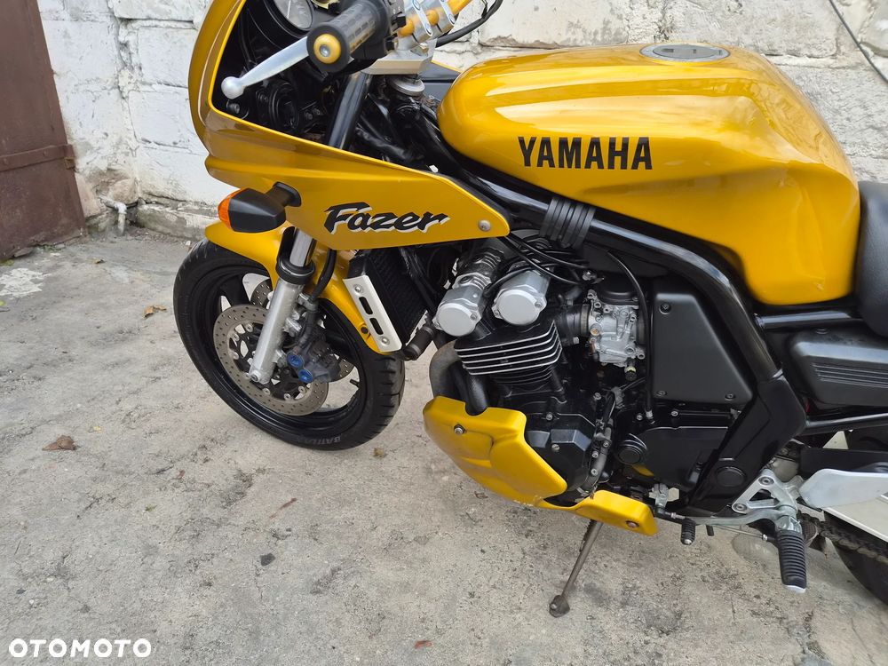 Yamaha FZS - 19