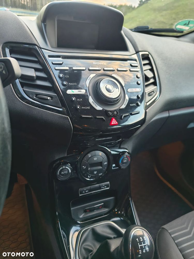 Ford Fiesta 1.0 EcoBoost Trend - 26