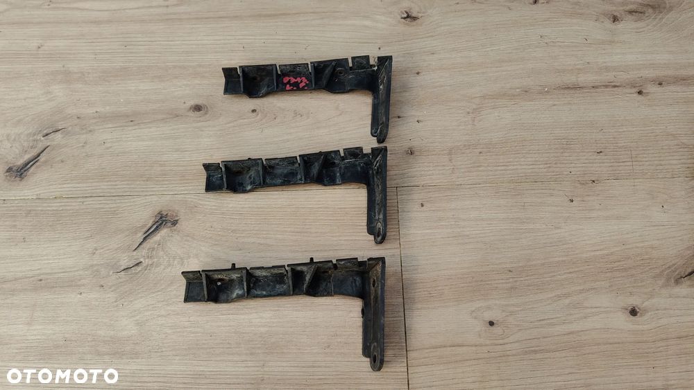 AUDI A8 D3 Ślizg Błotnika Zderzaka Lewy 4E0807283A - 4