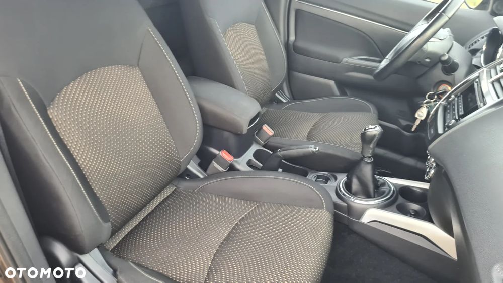 Mitsubishi ASX - 21
