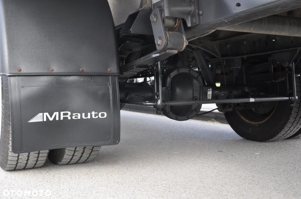 Iveco DAILY 156KM AUTOMAT CHŁODNIA IZOTERMA KRAJOWE BEZWYPADKOWE - 30