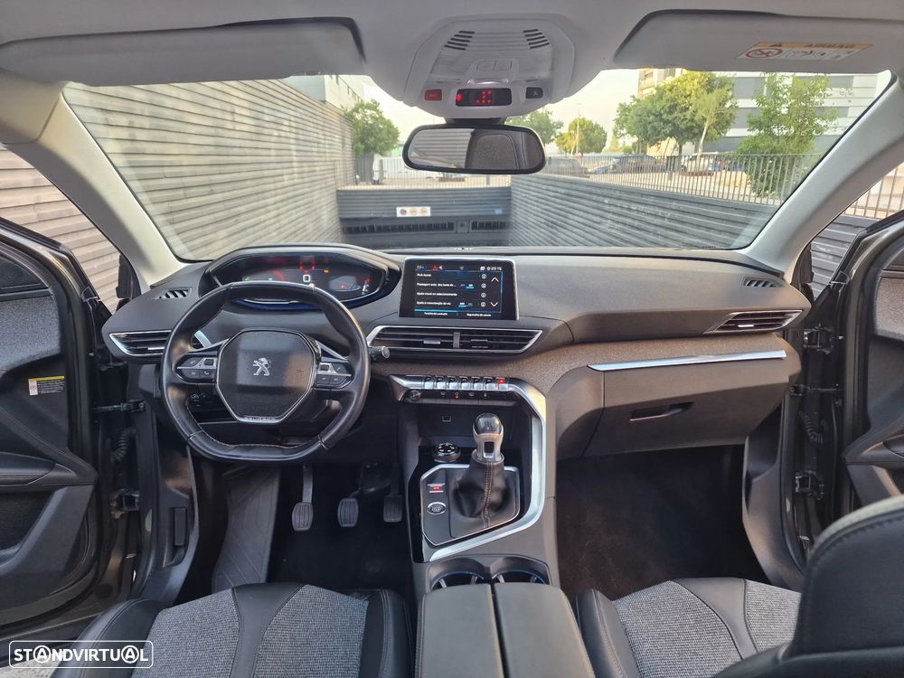 Peugeot 5008 1.2 PureTech Allure Pack - 22