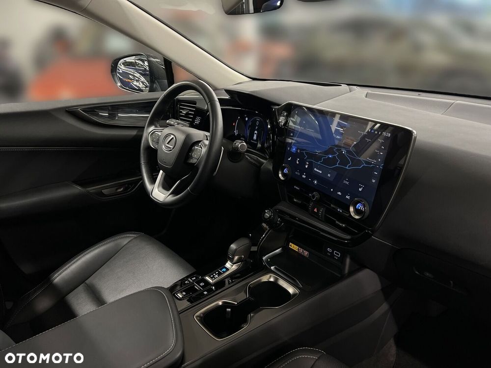 Lexus NX 350h Prestige AWD - 18