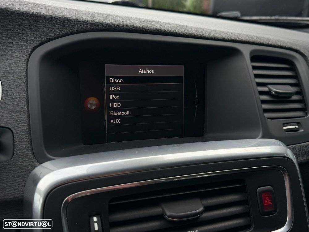 Volvo V60 2.0 D2 R-Design - 42