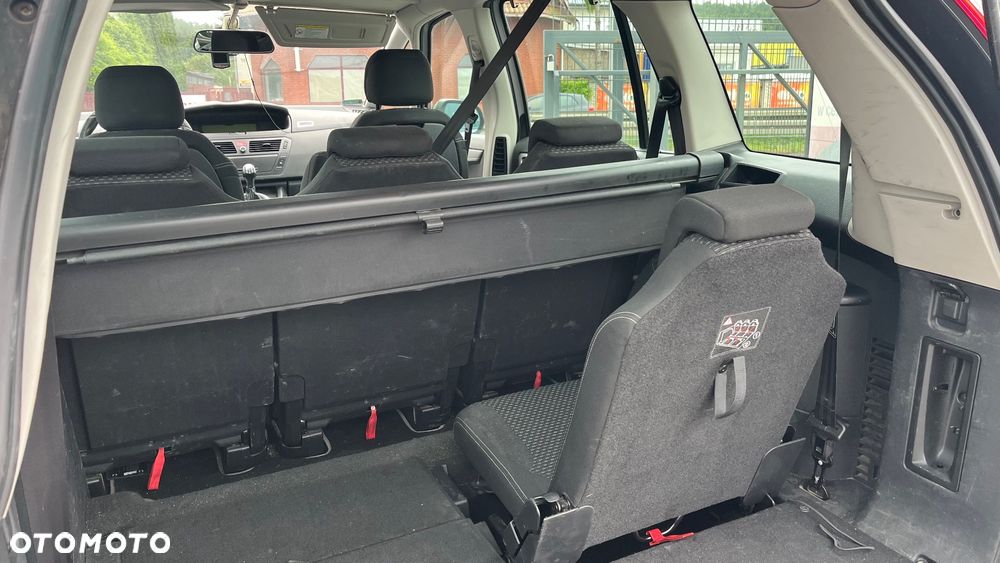 Citroën C4 Grand Picasso 1.8 16V Confort - 8