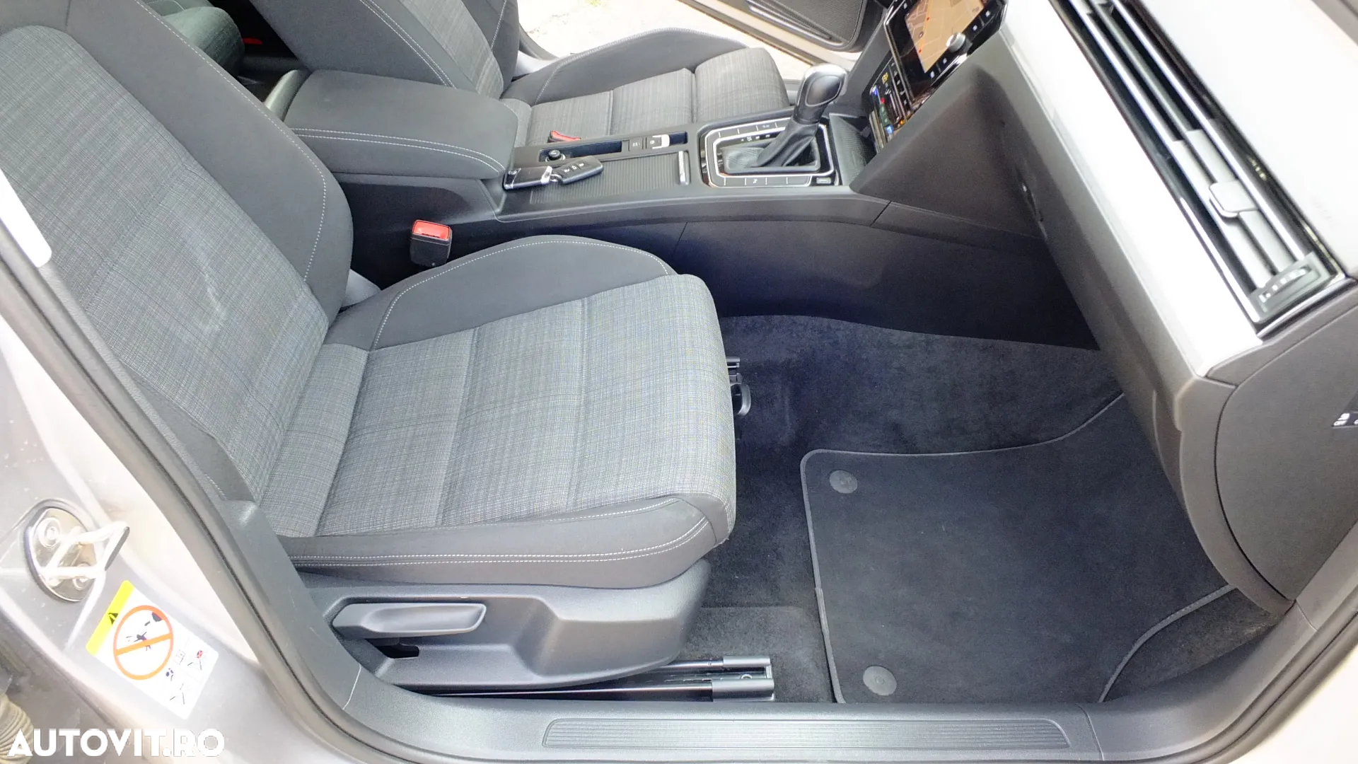 Volkswagen Passat Variant 2.0 TDI DSG Comfortline - 30