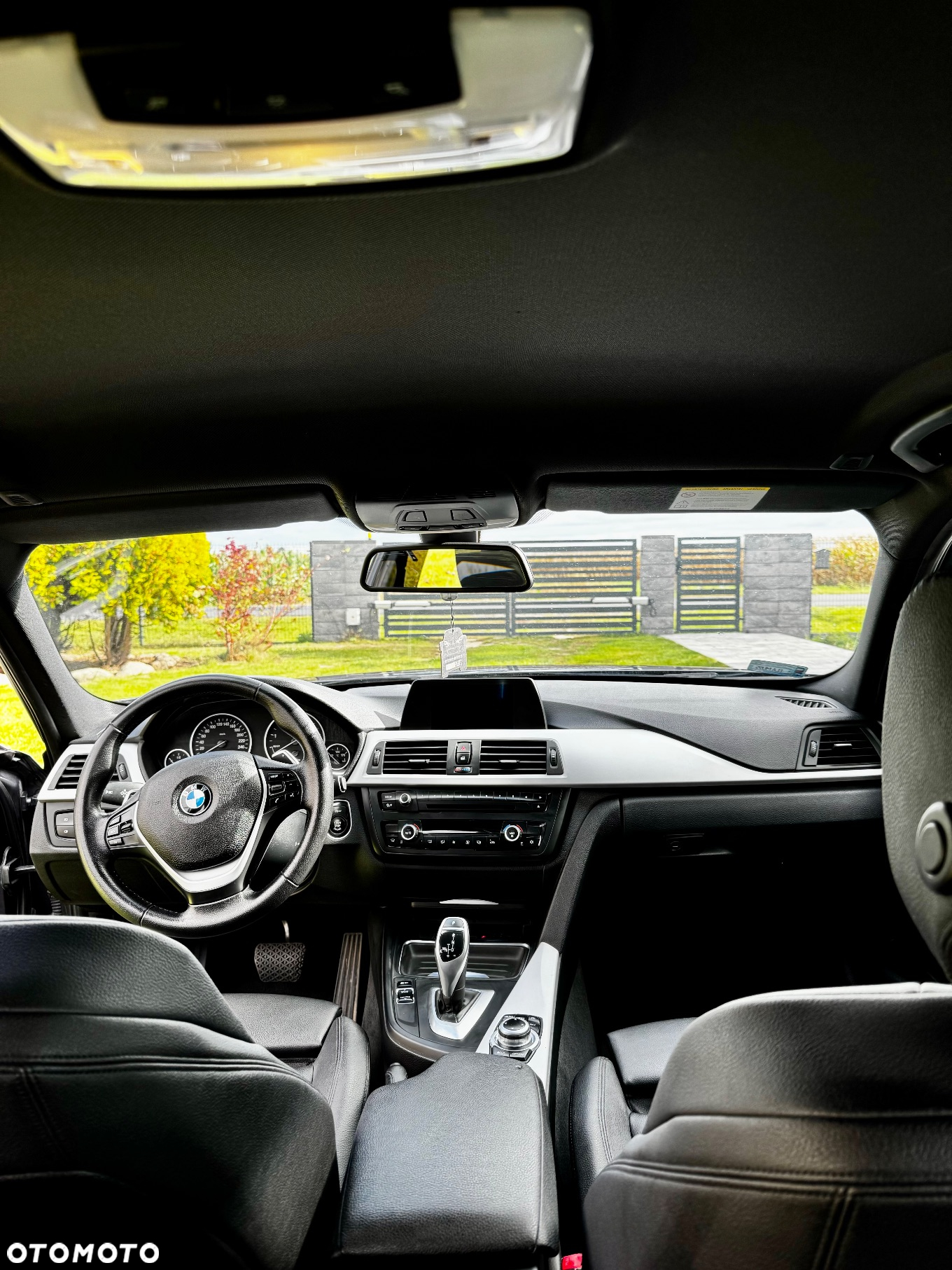 BMW Seria 3 320i - 7