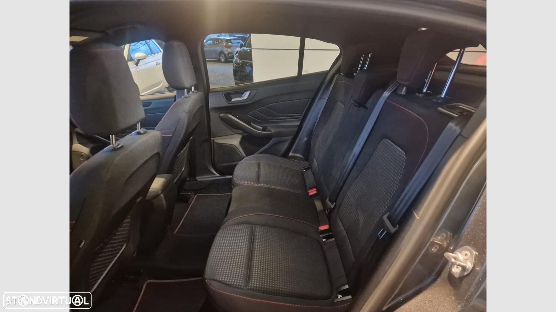 Ford Focus - 8