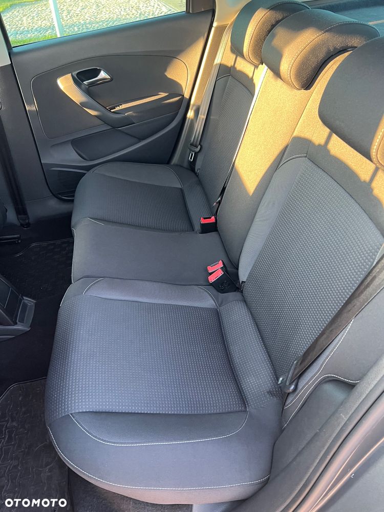 Volkswagen Polo 1.4 16V Comfortline - 14