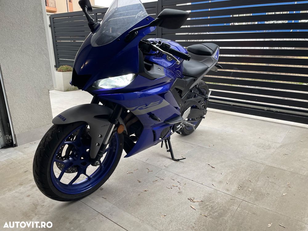 Yamaha YZF-R3 World GP 60th Anniversary Edition - 1