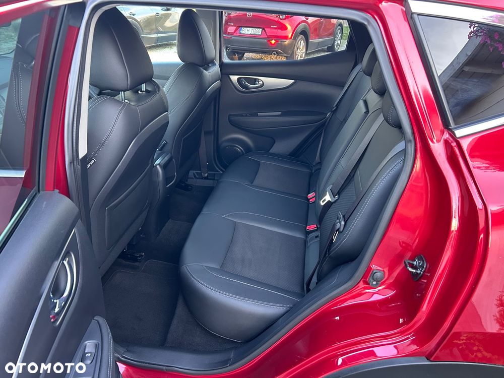 Nissan Qashqai 1.6 DIG-T Tekna - 11