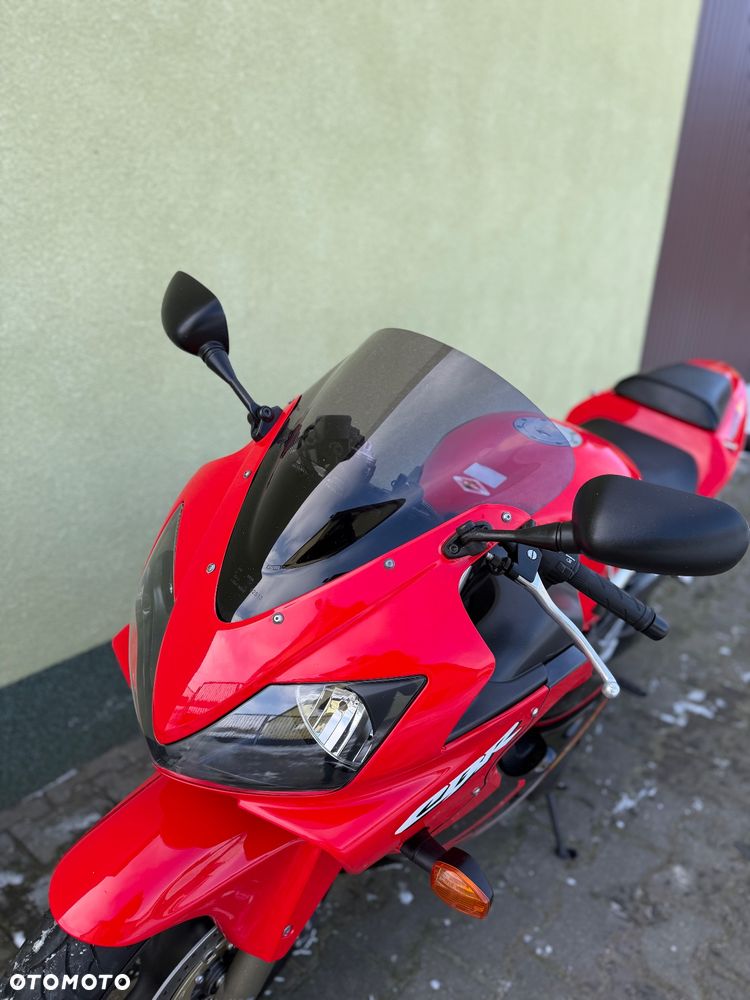 Honda CBR - 27
