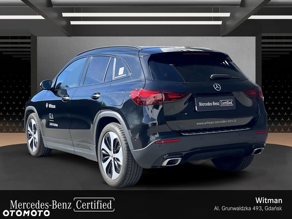 Mercedes-Benz GLA - 5