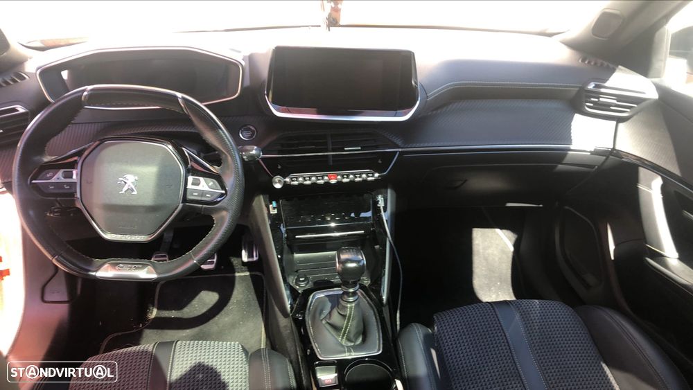 Peugeot 2008 - 15