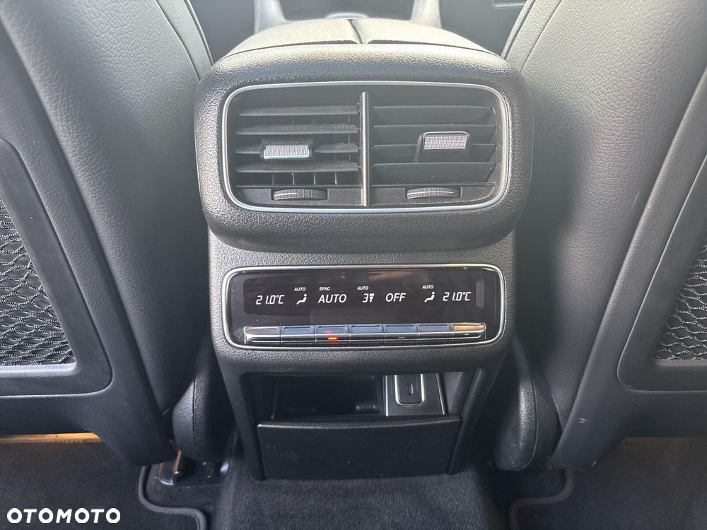 Mercedes-Benz GLE - 24