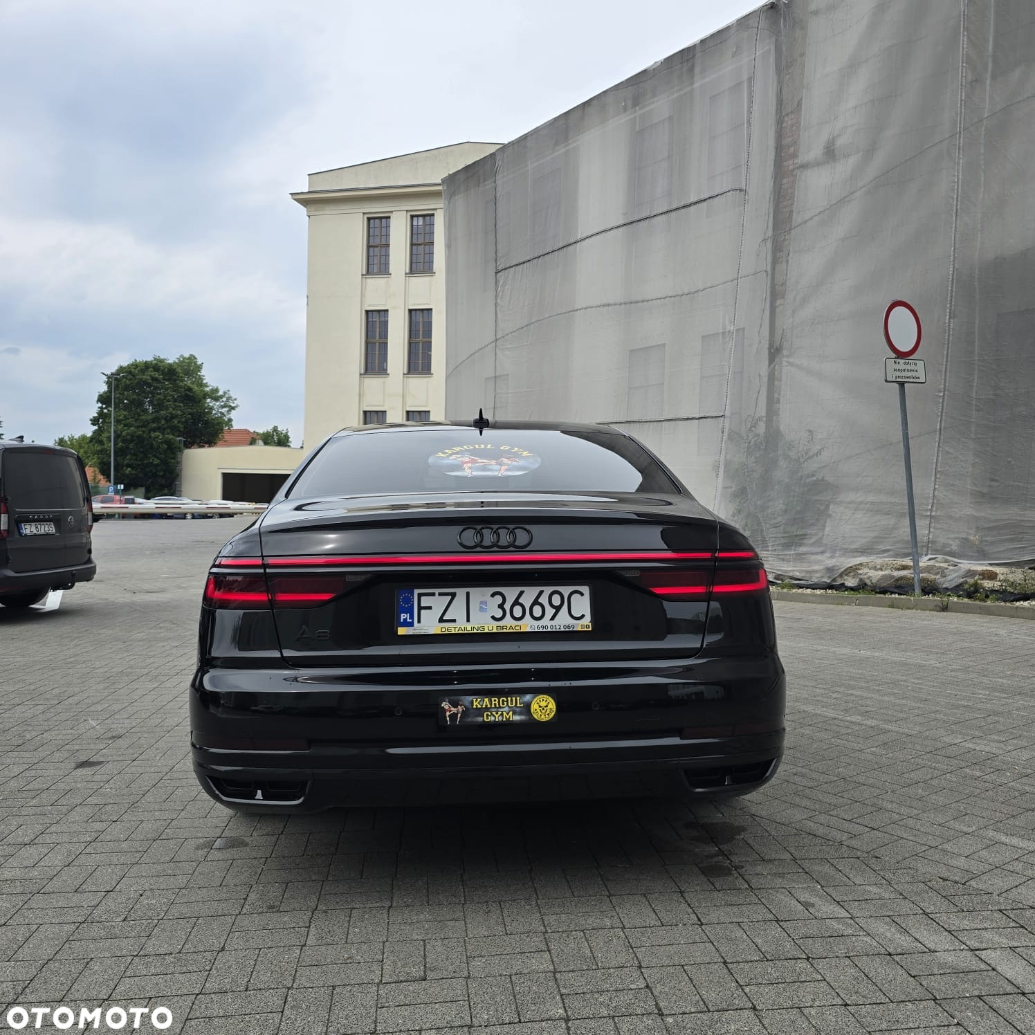 Audi A8 - 8