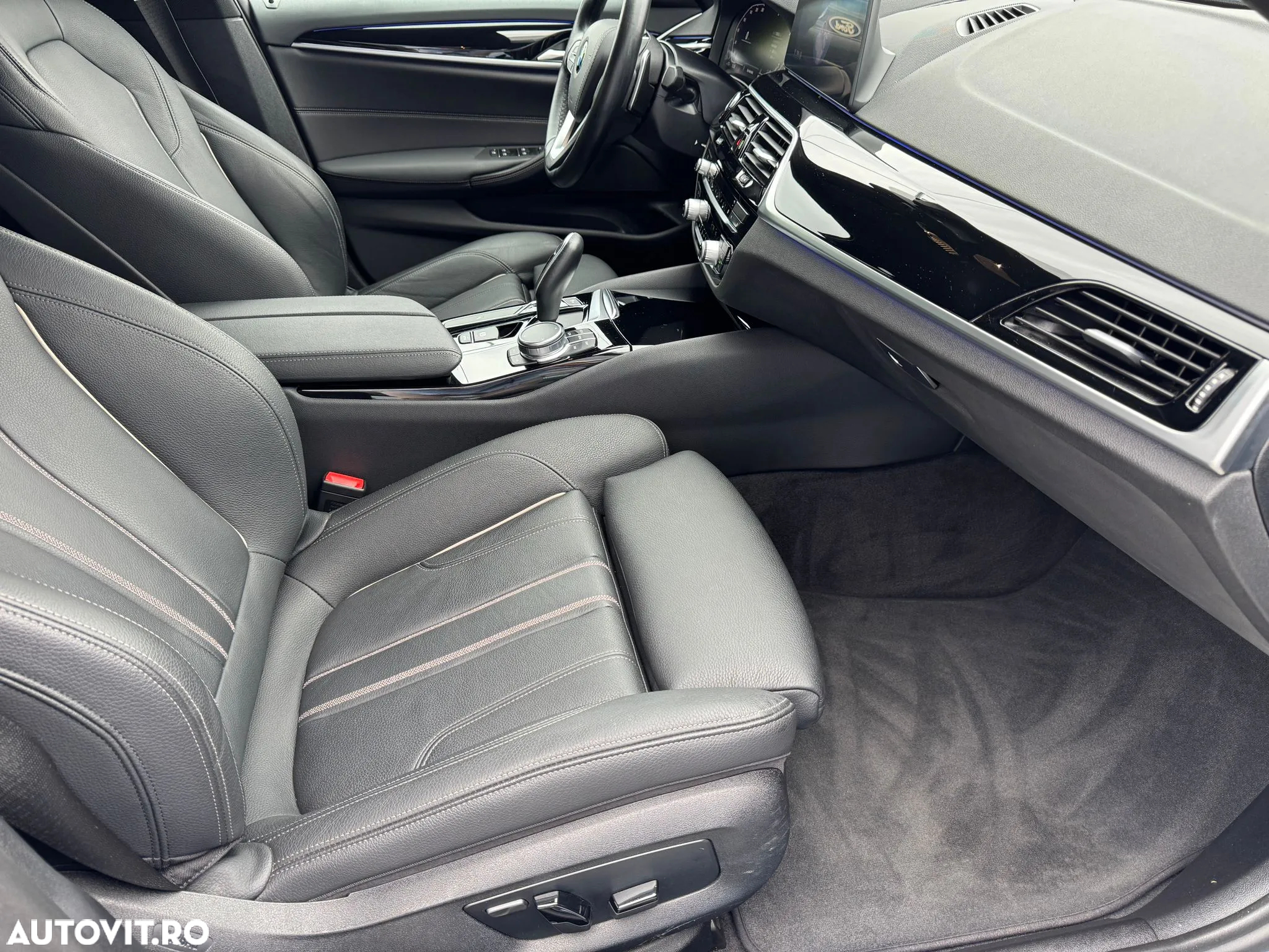 BMW Seria 5 518d AT - 11