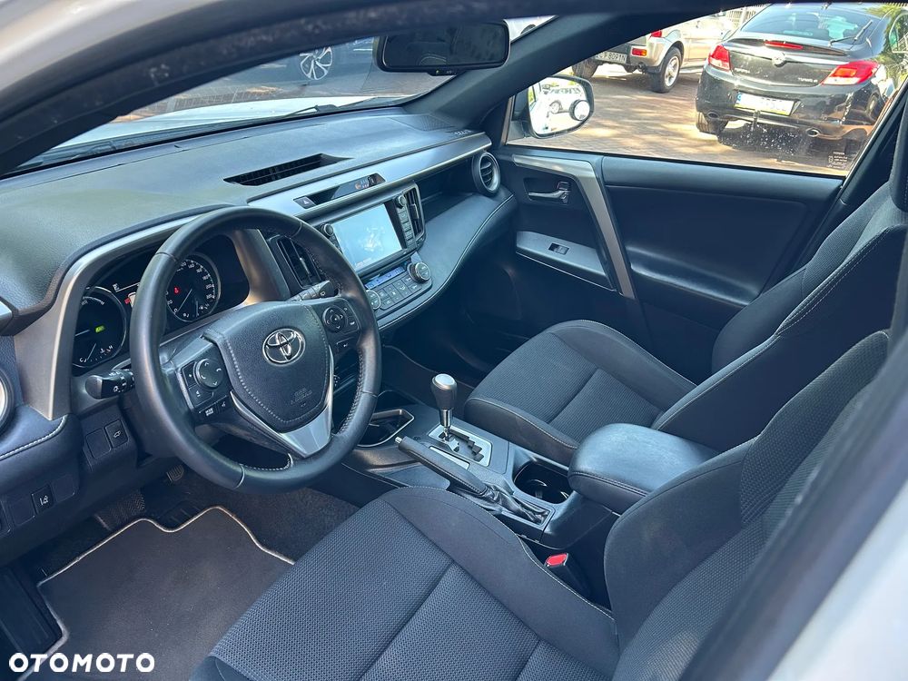 Toyota RAV4 Hybrid Premium 4x2 - 27