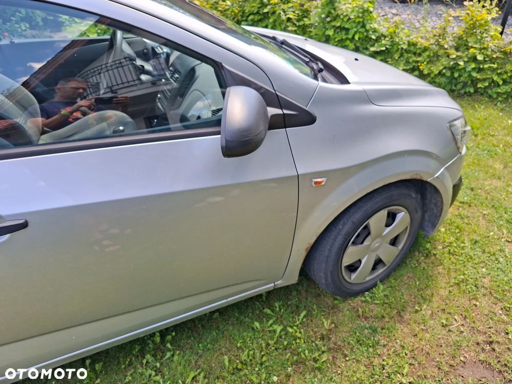 Chevrolet Aveo 1.2 LS - 6