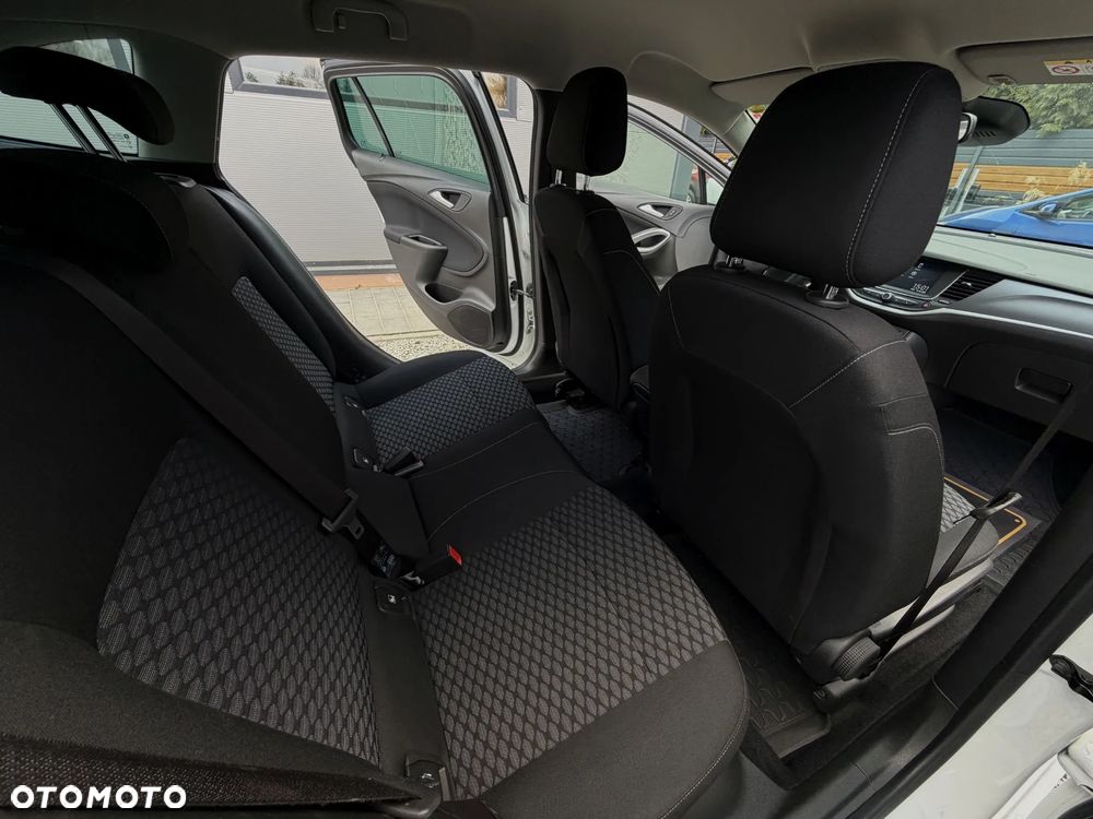 Opel Astra 1.4 T Sport S&S - 18