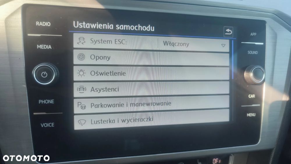 Volkswagen Passat Variant 1.4 TSI (BlueMotion Technology) Trendline - 19