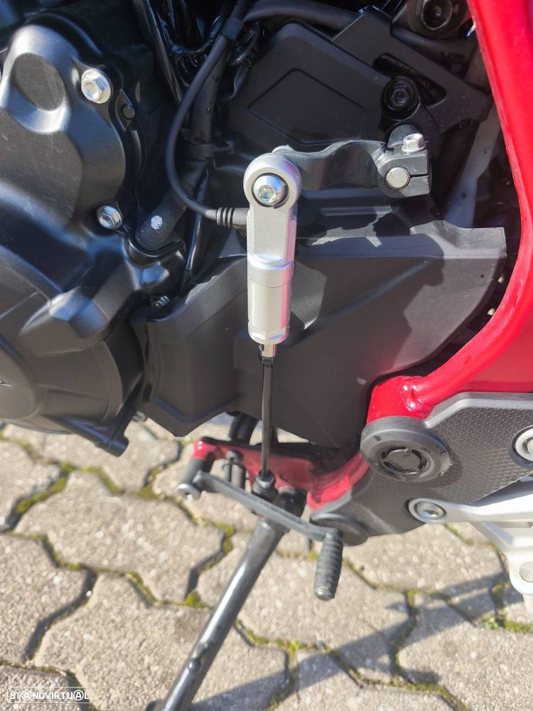 Honda Hornet 750 - 6