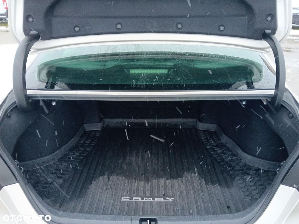 Toyota Camry 2.5 Hybrid Executive CVT - 13