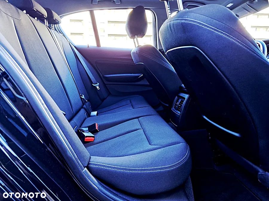 BMW Seria 1 118d xDrive Sport Line - 32