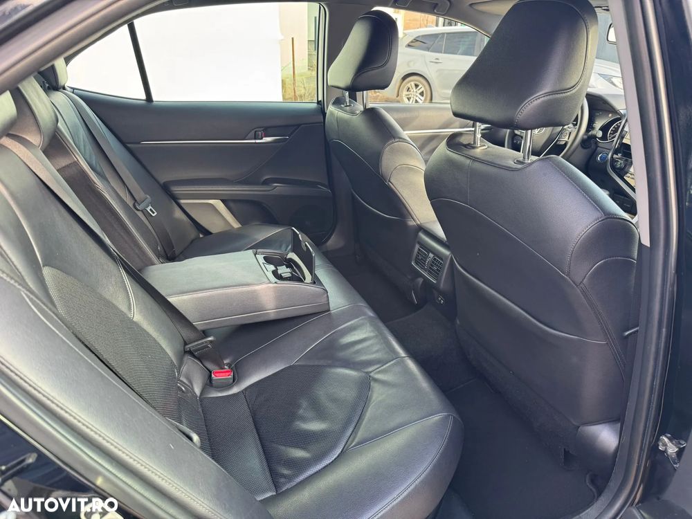 Toyota Camry 2.5 Dynamic - 11