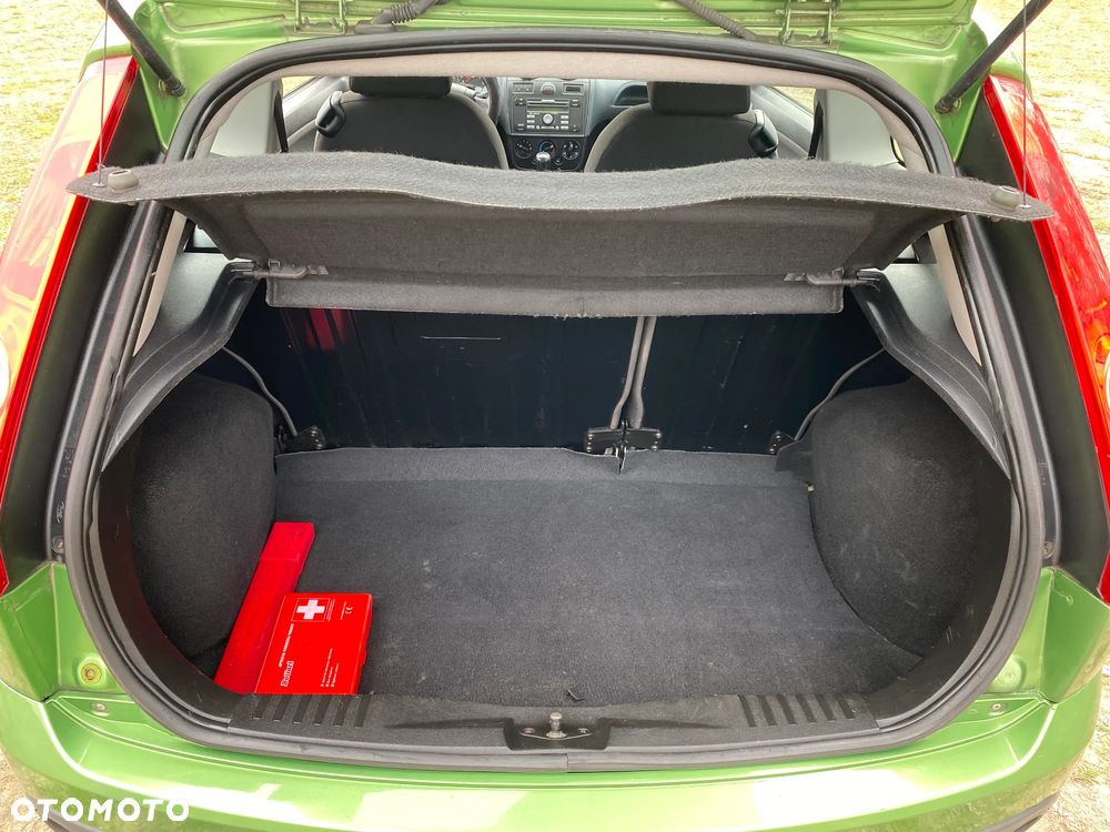 Ford Fiesta 1.3 Black Magic - 11