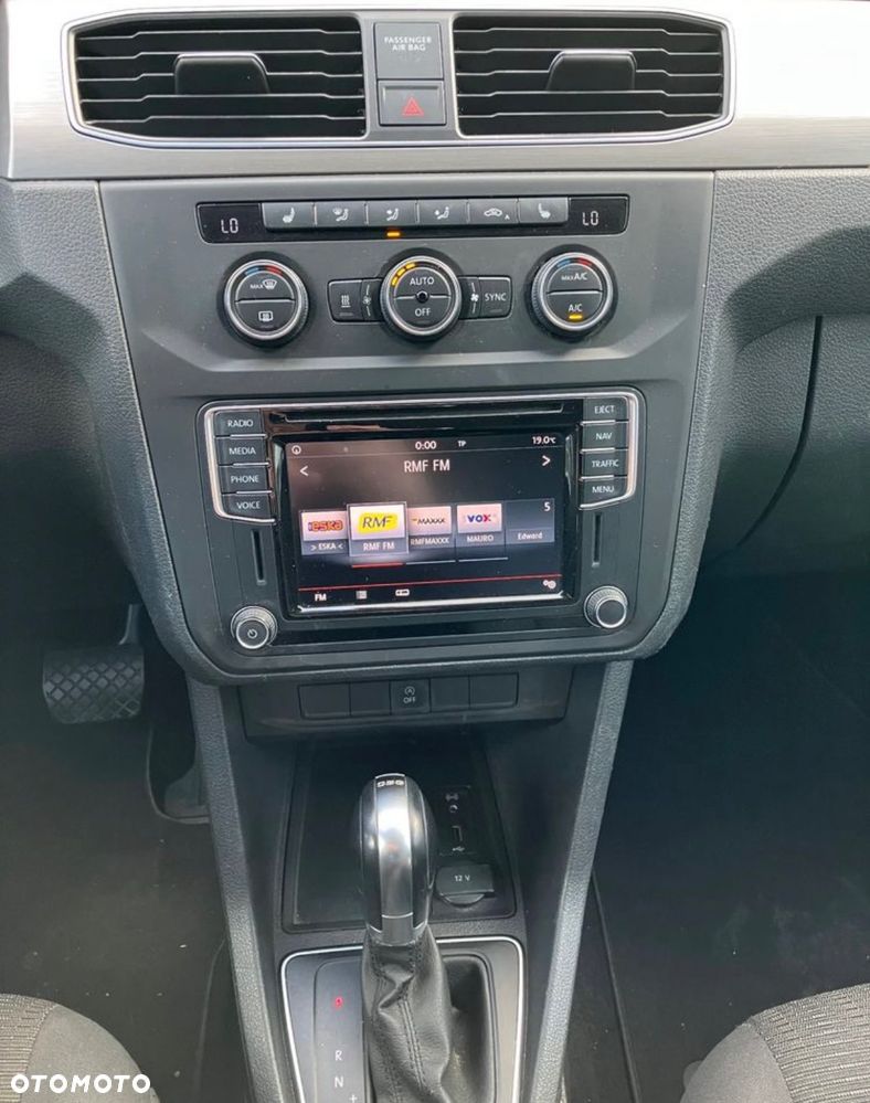 Volkswagen Caddy 2.0 TDI Comfortline DSG - 5