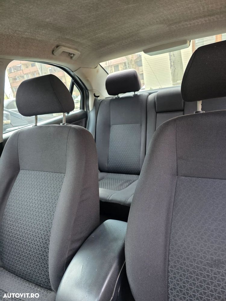 Ford Mondeo 2.0 TDCI Ambiente - 5