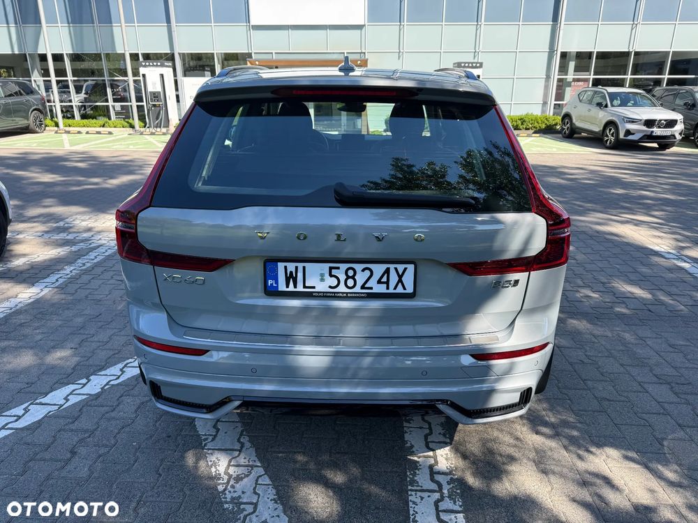 Volvo XC 60 B5 B AWD Plus Dark - 7