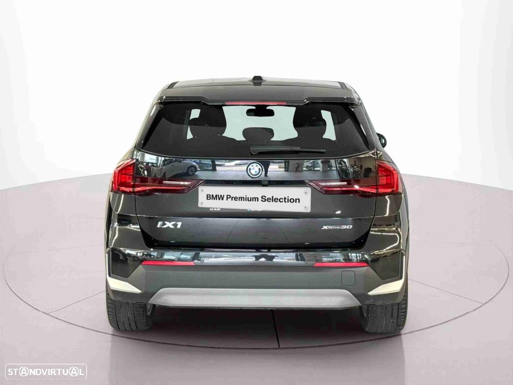 BMW iX1 xDrive30 - 4