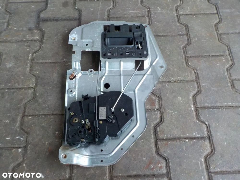 VW T5 T6 ZAMEK DRZWI SIŁOWNIK ZAMKA KLAMKA TYŁ - 1