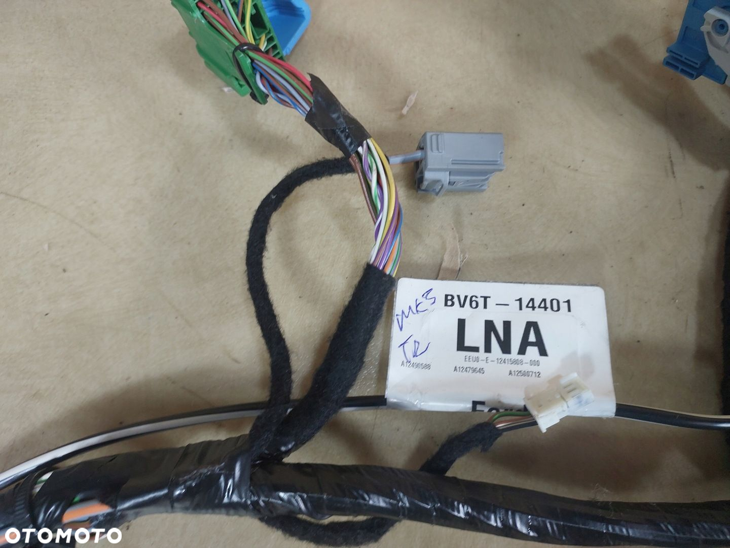 FOCUS MK3 WIĄZKA KONOLI NA RADIO SONY BV6T14401LNA - 9