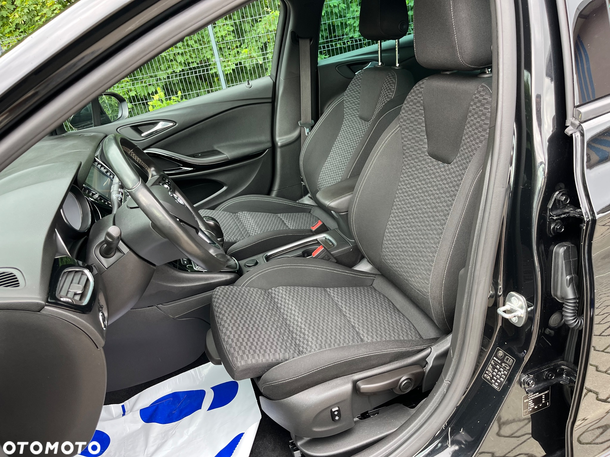 Opel Astra 1.6 Turbo Start/Stop Sports Tourer Innovation - 6
