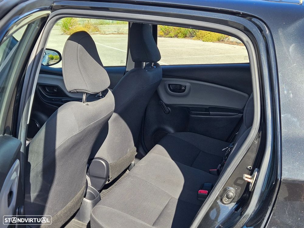 Toyota Yaris 1.0 VVT-i - 9