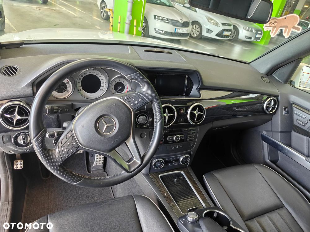 Mercedes-Benz GLK 350 4-Matic - 26