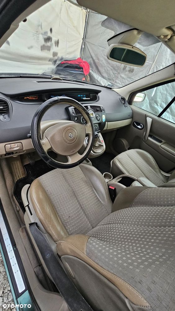 Renault Scenic 1.6 Confort Authentique - 13