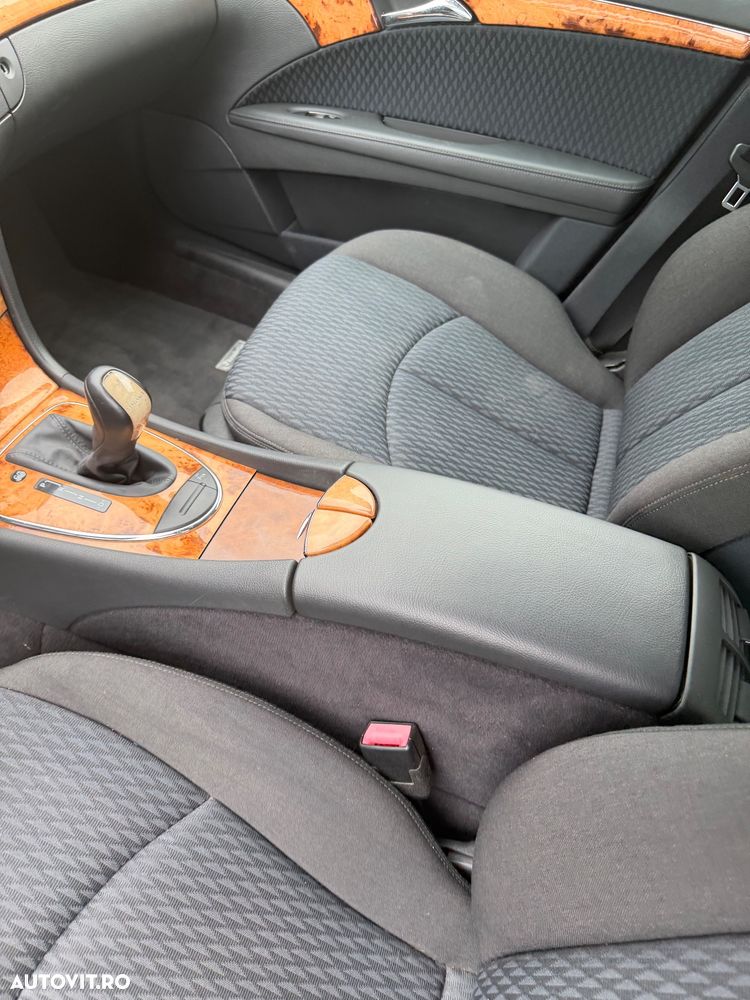 Mercedes-Benz E 200 KOMPRESSOR Automatik Elegance - 11