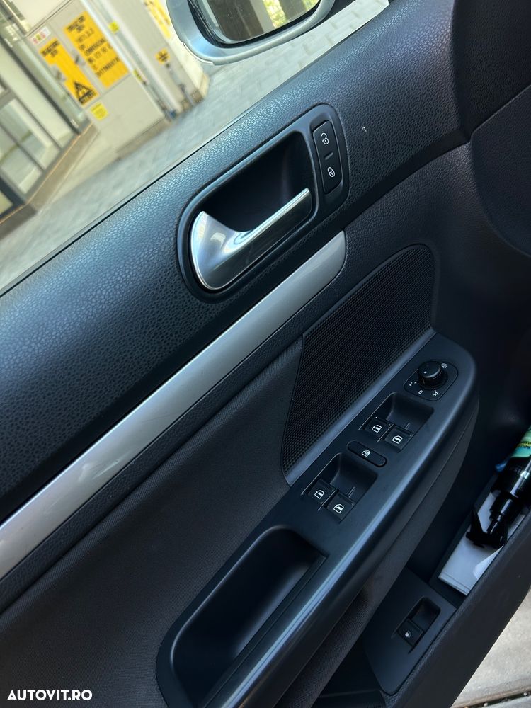 Volkswagen Jetta 1.6 Trendline - 10