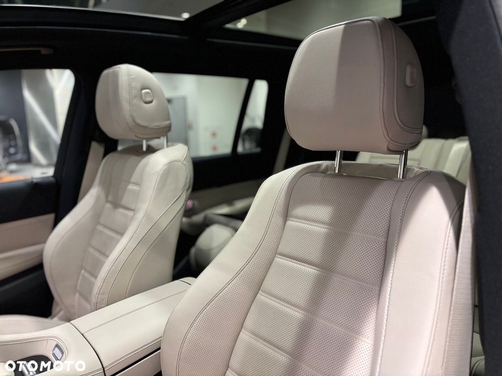 Mercedes-Benz GLS - 12