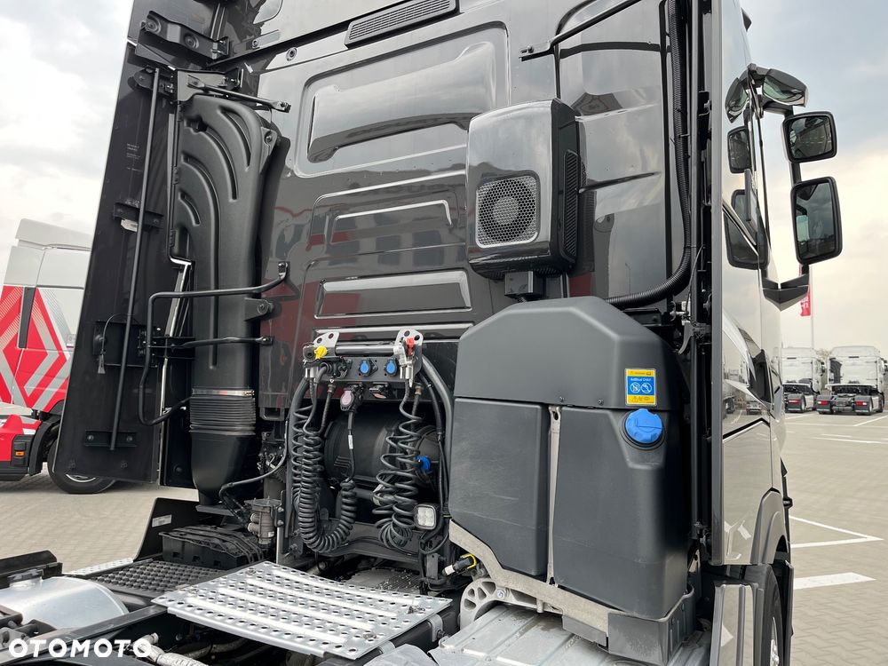 Renault T480 TC High Sleeper Cab - 6